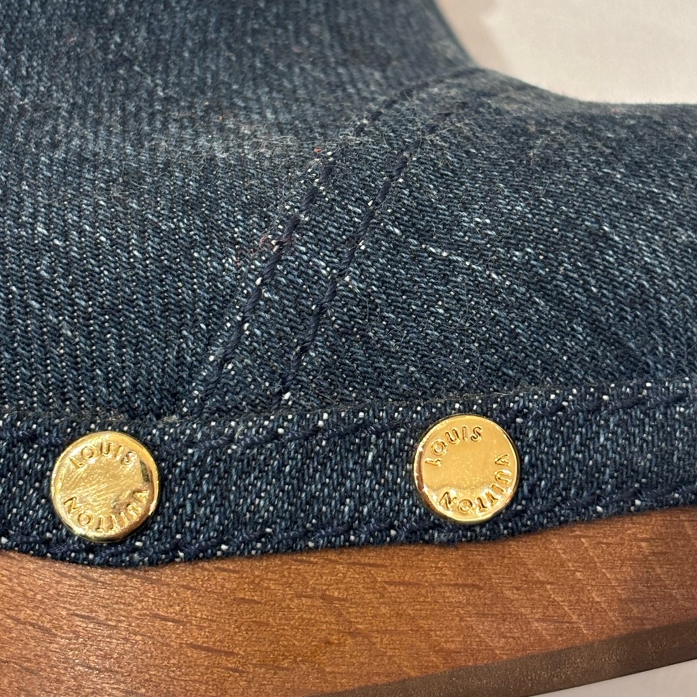 Louis Vuitton Clogs - Picture 2 of 7